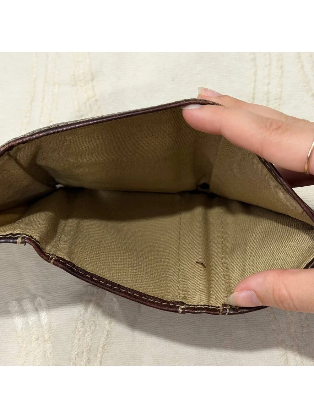 Tommy Bahama Brown Genuine Leather Trifold Wallet ID Window Card Holder Mens